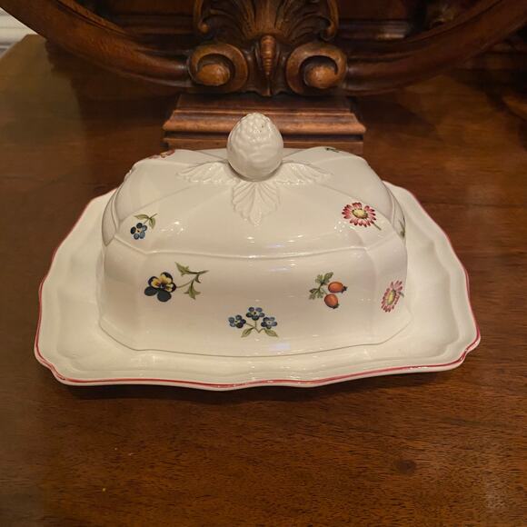 MINT Villeroy & Boch Petite Fleur Butter Dish Villeroy and Boch - Picture 3 of 8